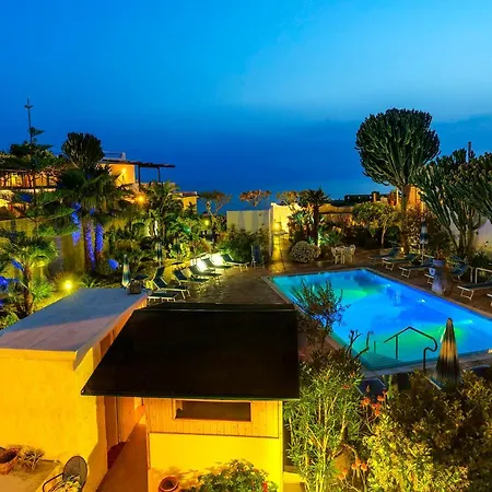 In Bb - Ischia-forio With A Breathtaking View, Above The Poseidon Gardens بيت ضيافة