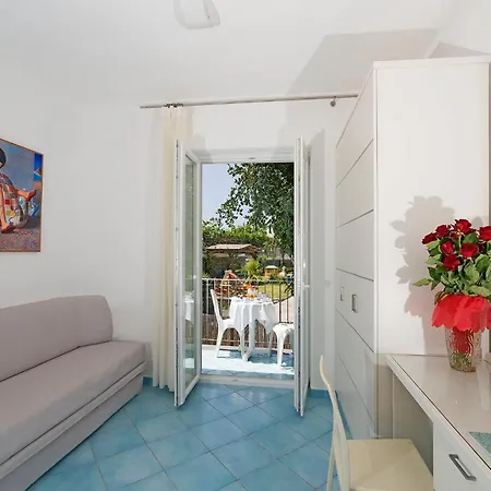 In Bb - Ischia-forio With A Breathtaking View, Above The Poseidon Gardens بيت ضيافة